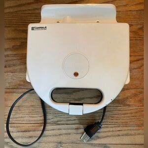 Kenmore Waffle Maker 🧇